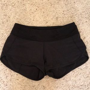$30 Lululemon size 2, Speed up Short 2.5” black